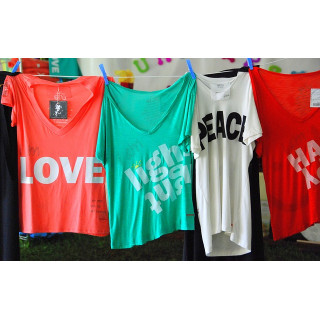 Как правильно ухаживать за футболками с принтом? Практические советы